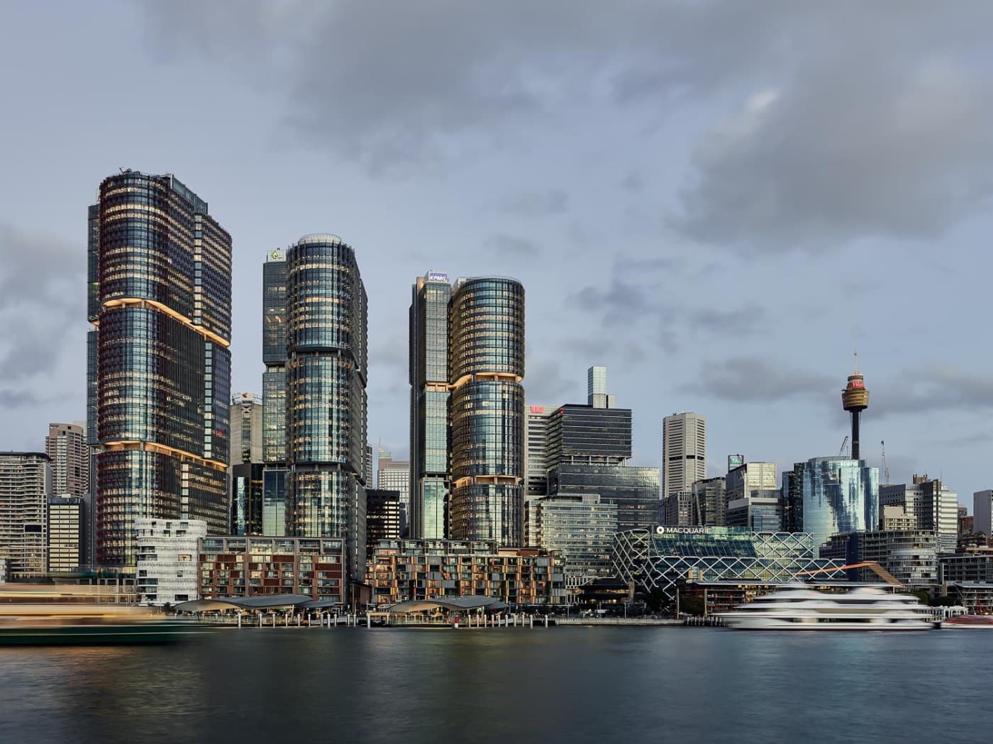 MARK SYKE PHOTO - Image 4