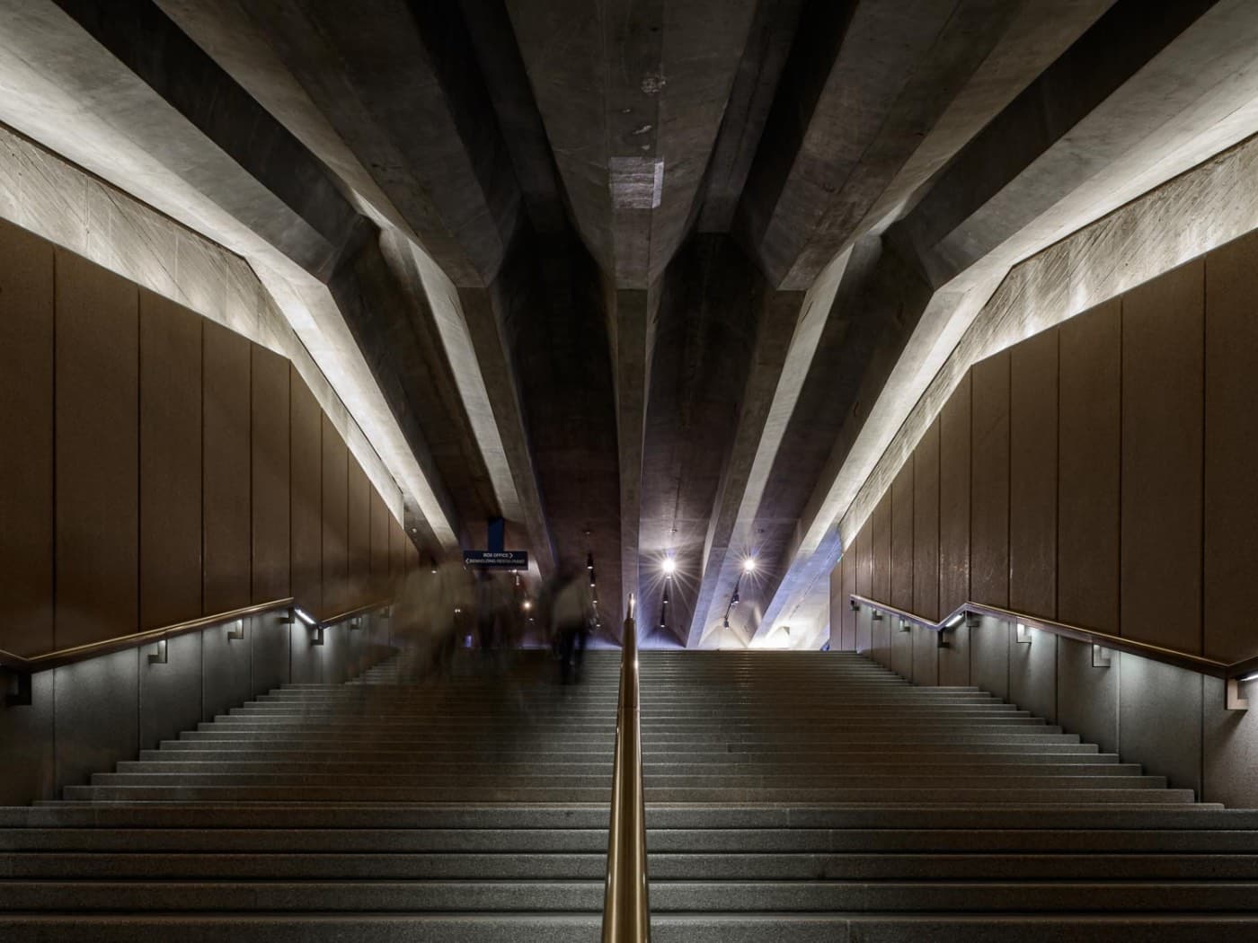 MARK SYKE PHOTO - Image 3