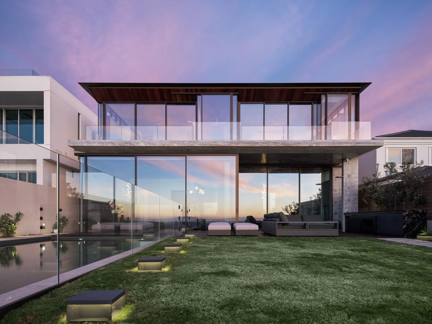 MARK SYKE PHOTO - Image 2